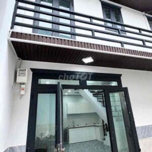 Nhà Tân Thới Hiệp21, DT: 5,5x5m, Trệt lầu nhà kiên cố, Hẻm ô tô,có sân